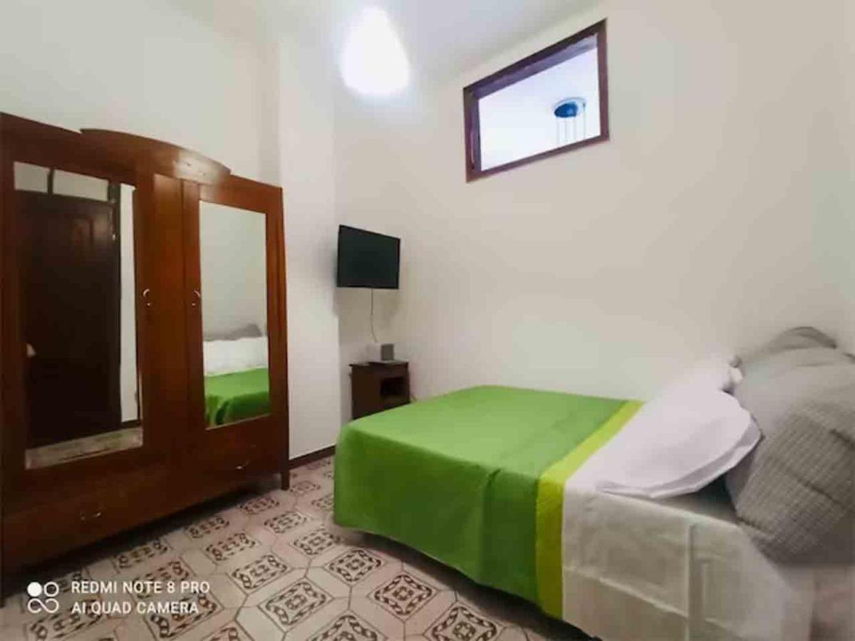 Naxos 101 Apartment A Due Passi Dal Mare Giardini Naxos Esterno foto